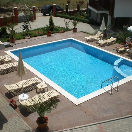 Hill Top Villa *